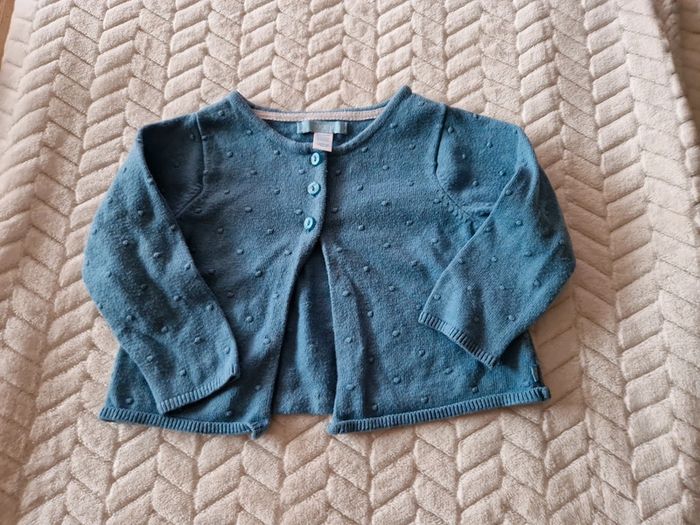 Lot gilets 12 mois - photo numéro 2