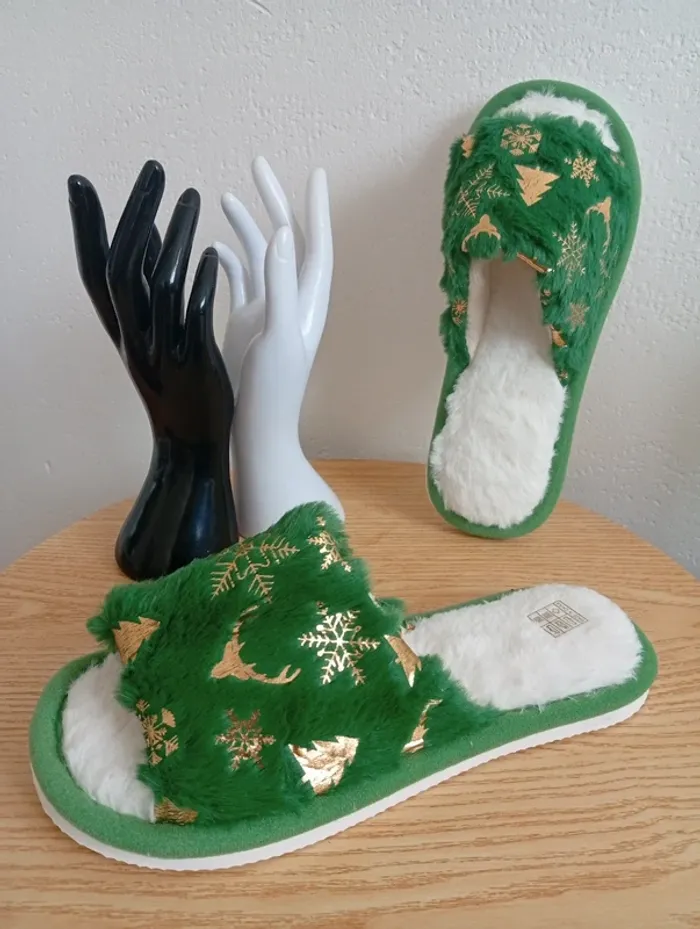 Pantoufles hiver femme spécial Noël 40 idée cadeau