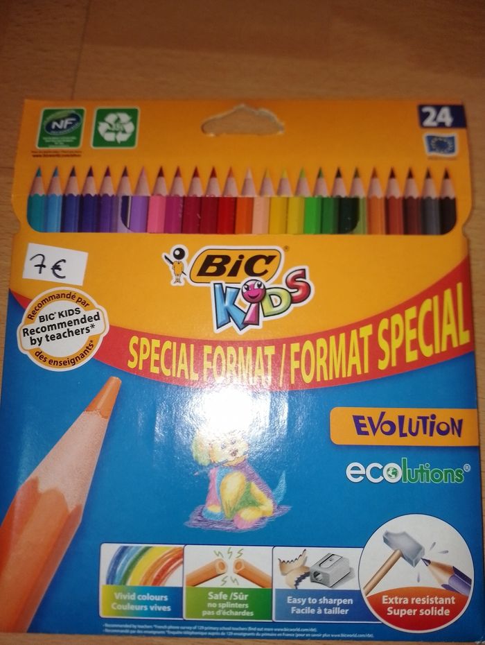 Différents crayons - photo numéro 2