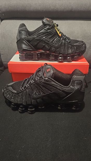 Basket nike shox TL neuf