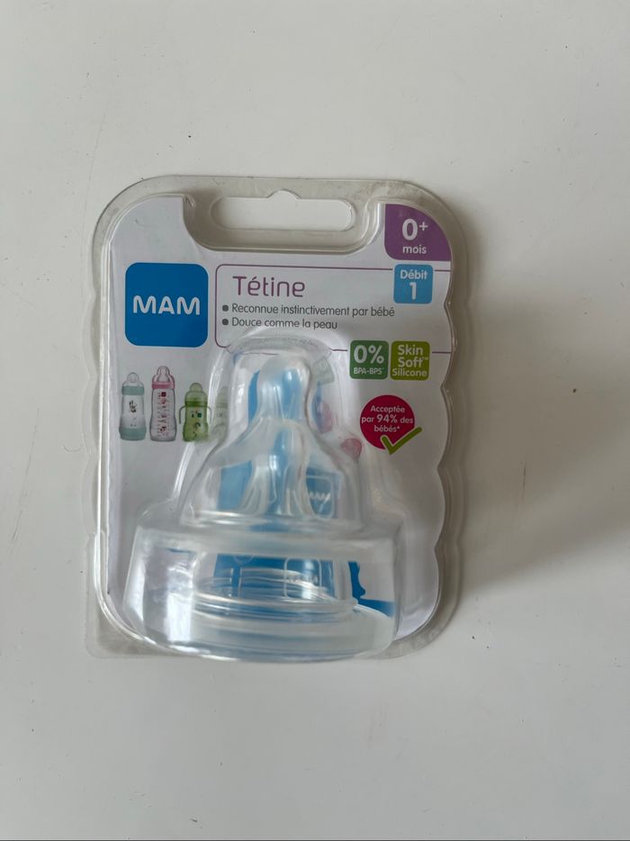 Lot tétine biberon Mam