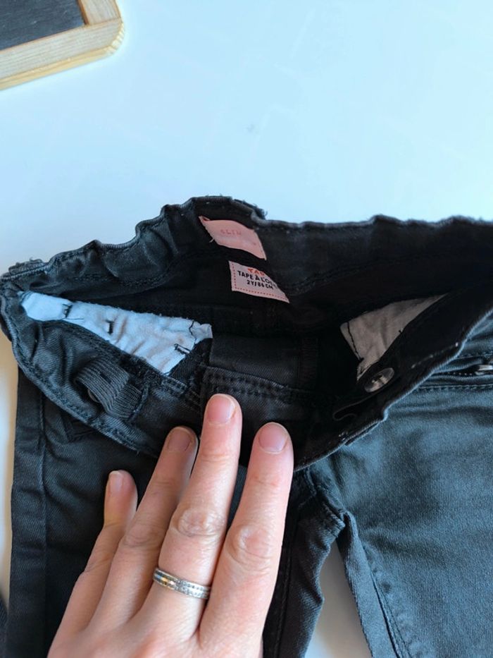 Lot de deux pantalons Tape à l'oeil taille 2 ans en très bon état - photo numéro 3