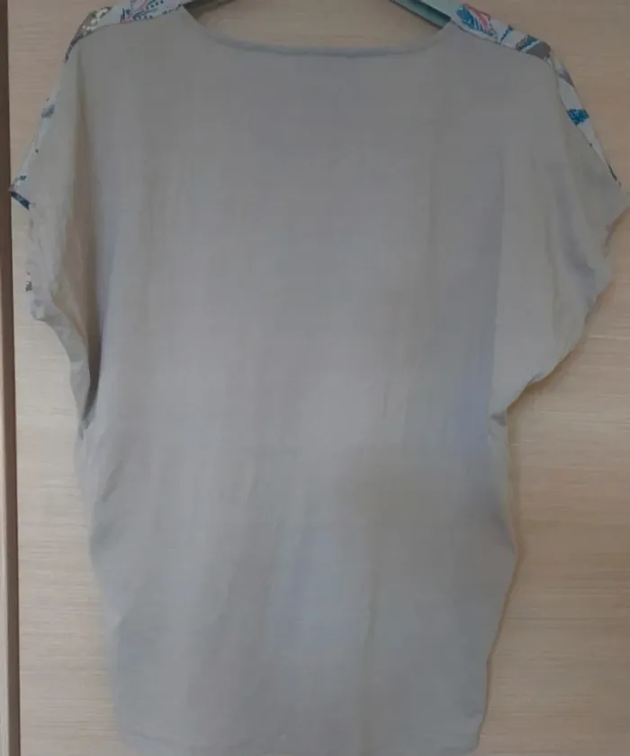Tee-shirt imprimé feuilles gris bleu rose armand thiery taille 46 - photo numéro 3