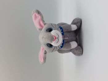 Peluche doudou lapin gris blanc rose Animal Family environ 12 cm yeux bleus