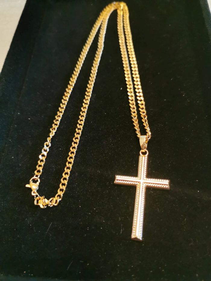 Collier et pendentif spirituel croix chrétienne