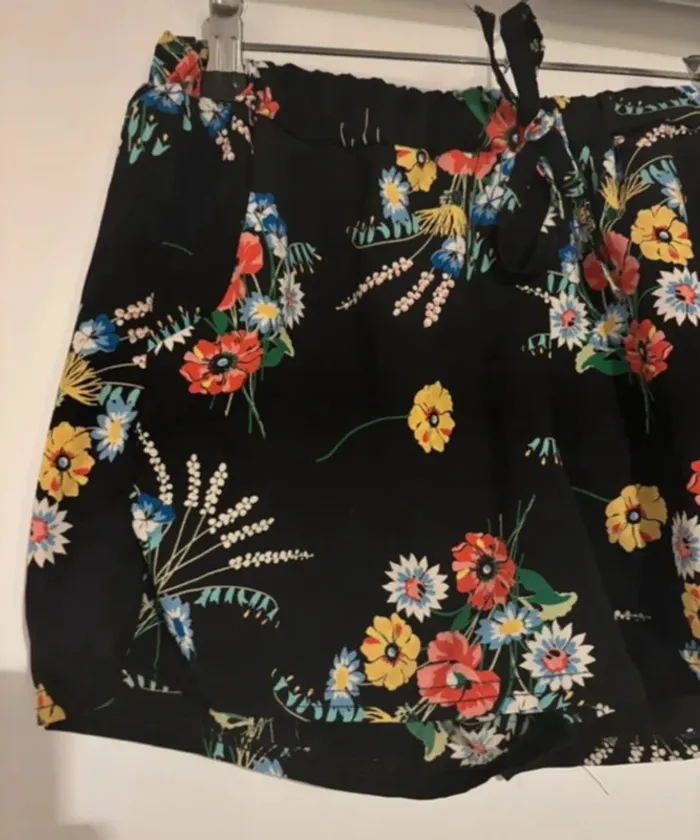 📦 Lot de 2 shorts femme - Taille XS - Très bon état - photo numéro 12