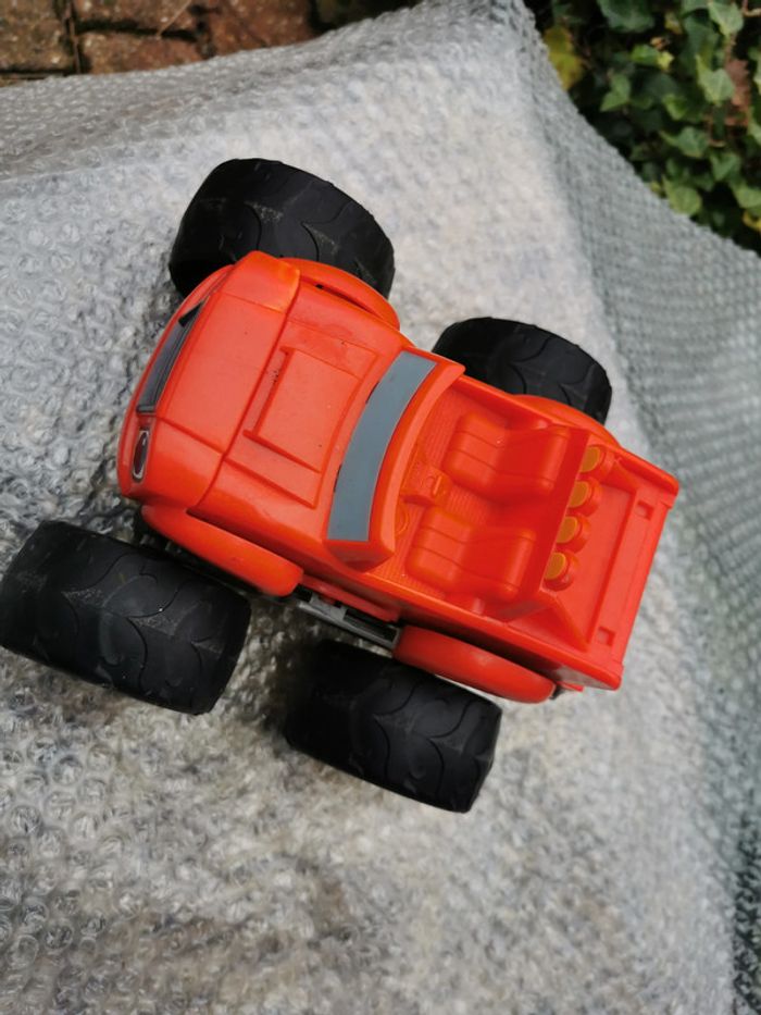Voiture rouge Blaze and the Monster HS - photo numéro 6