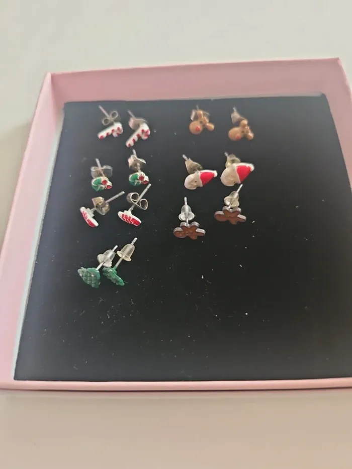 Lot de 7 paires de boucles d'oreille Claire's Noël