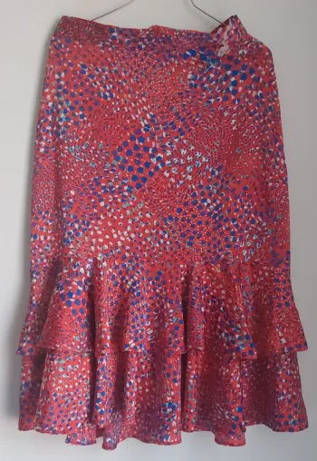 Jupe rouge imprimée - effet volanté chic, neuve, taille 36