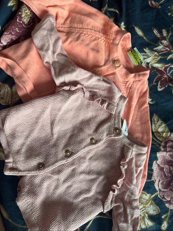 Petit gilet en maille – Taille 3 mois – Très bon état – Tape à l’œil