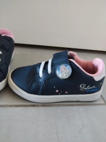 Chaussures la reine des neiges très bon état pointure 28