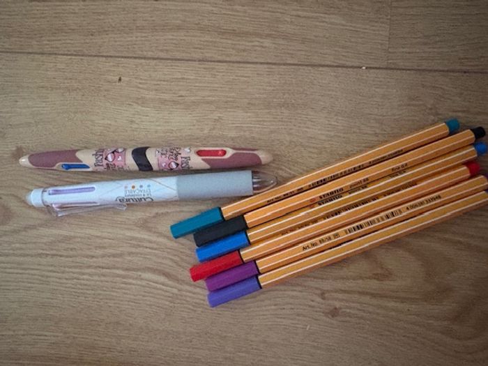 Lots de stylos pour la rentrée