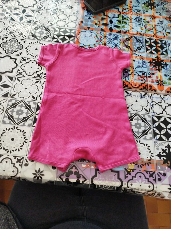 Combie short 9 mois - photo numéro 3