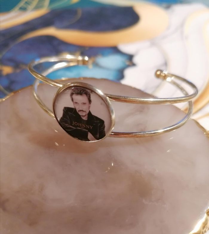 Bracelet manchette johnny Hallyday - photo numéro 2