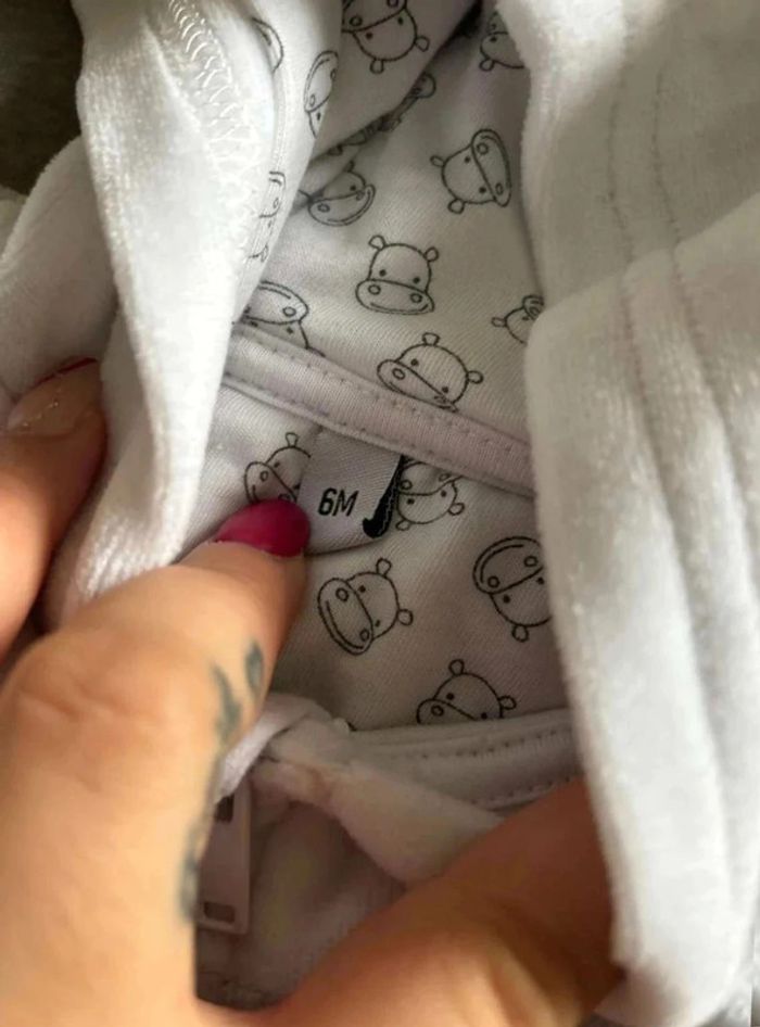 Jolie veste toute douce taille 6mois - photo numéro 2