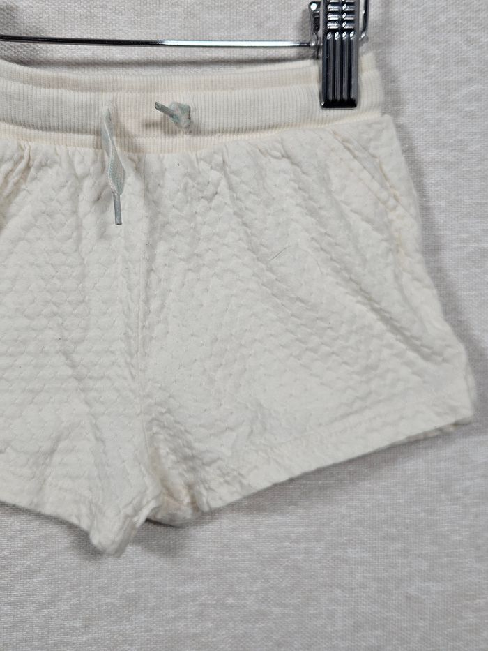 Short lége kiabi 9 mois 71 cm - photo numéro 3