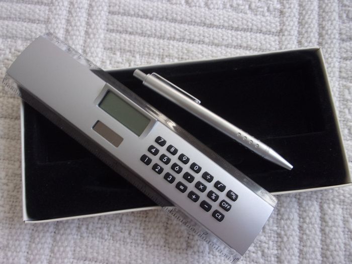 ensemble double décimètre avec calculatrice solaire + stylo bille - photo numéro 2