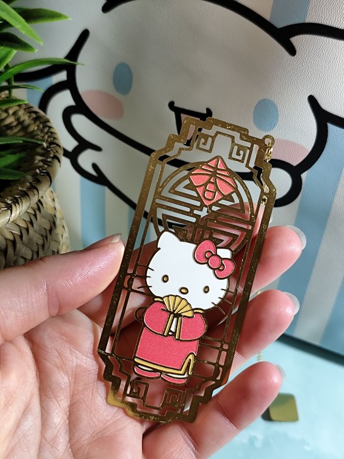 marque page en métal sanrio kawaii hello kitty - photo numéro 2