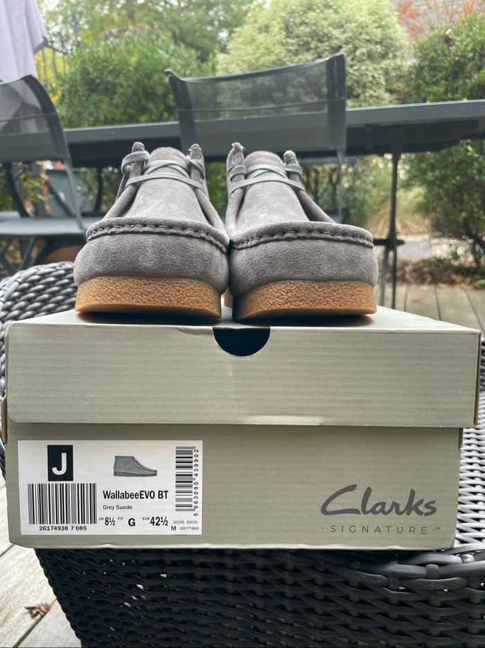 Clarks boots  Wallabee Evo en nubuck - grise - photo numéro 9