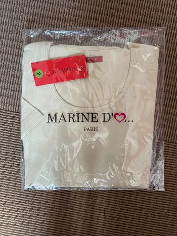 Tee shirt vert pale marque marine d’amour taille 2