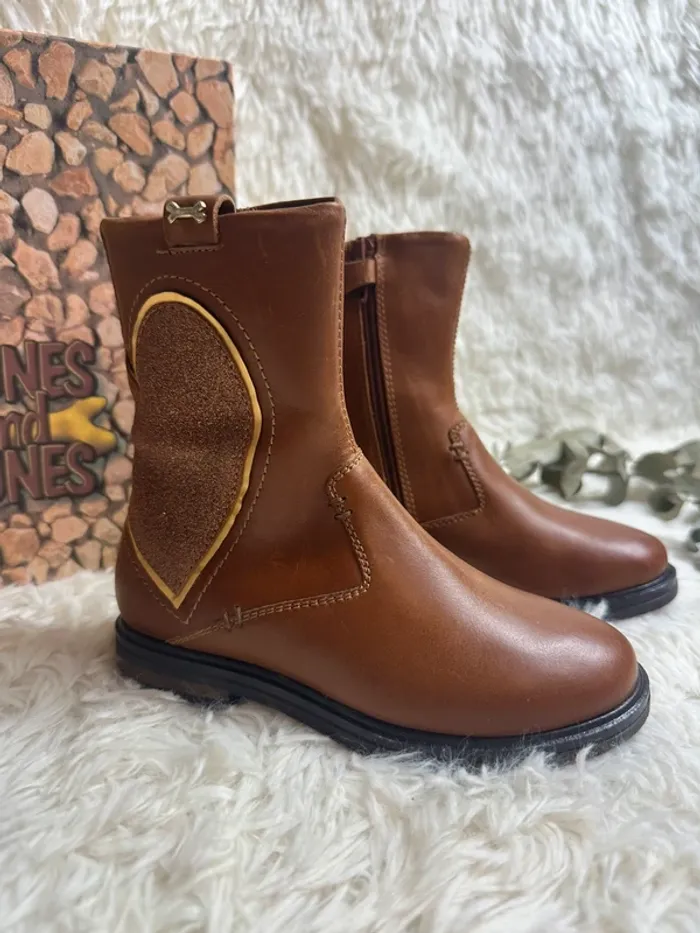Paire de bottes camel taille 27 Stones and Bones - photo numéro 2