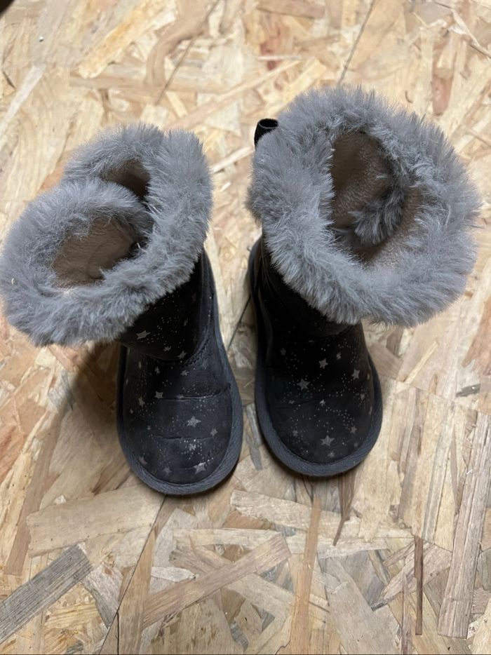 Bottes fourrées fille pointure 21 - photo numéro 6