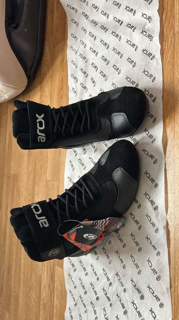 Chaussures moto NEUVE