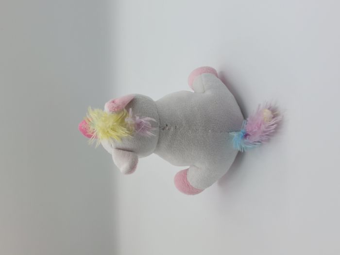 Petite peluche doudou licorne blanc rose crinière queue multicolore env. 15 cm - photo numéro 4