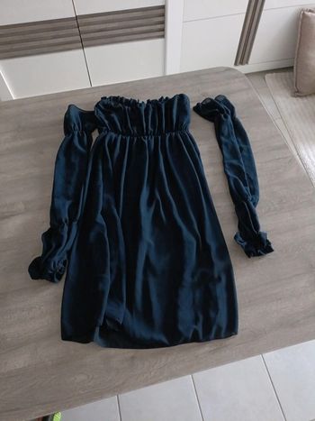 Robe dos nu New Collection Bleu marine – Effet voilage – Très bon état Taille S/M