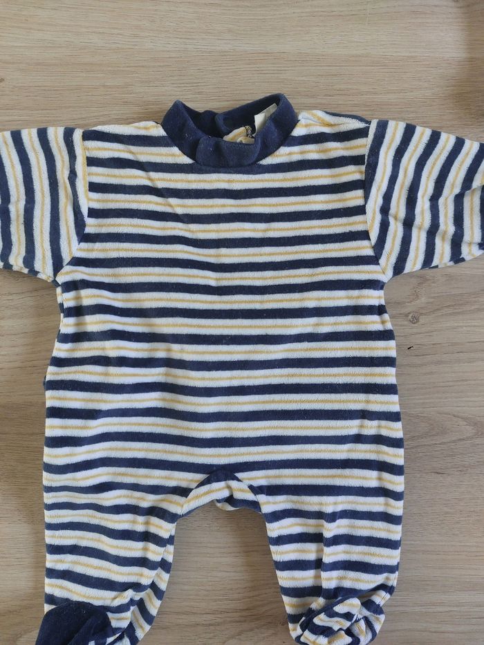 Lot 3 pyjamas 1 mois - photo numéro 4