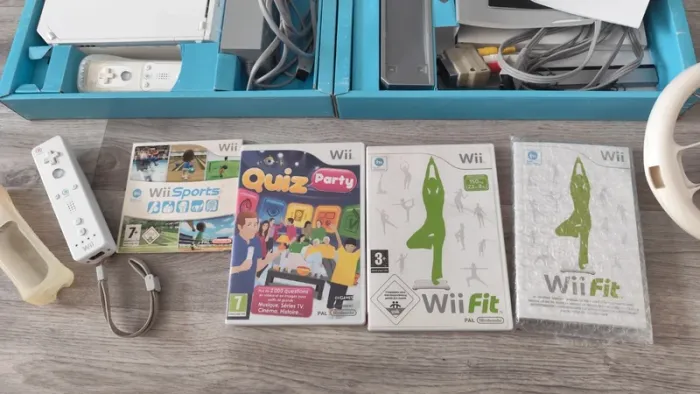 Console Nintendo Wii - photo numéro 2