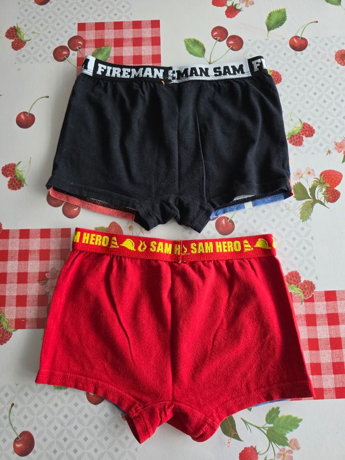 LOTS DE 2 BOXERS GARÇON SAM LE POMPIERS 🚒 TAILLE 6/8 ANS - photo numéro 2