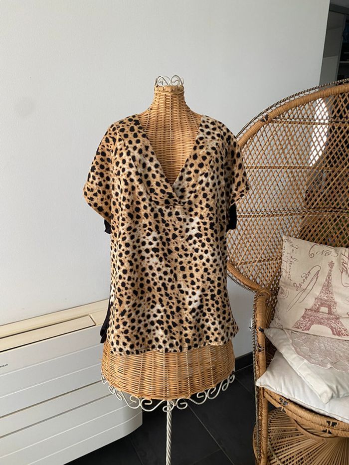 Tee shirt Camaïeu léopard 🐆 taille S/M col V