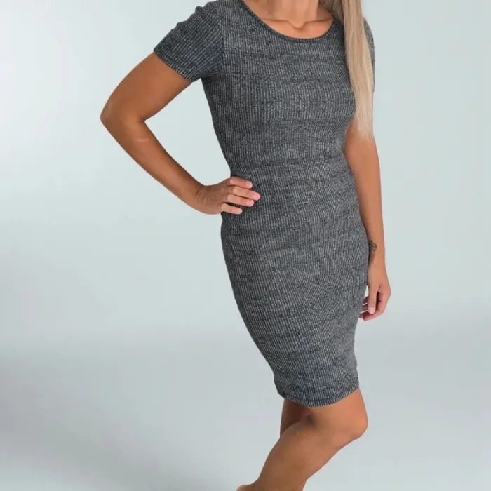 Robe grise extensible