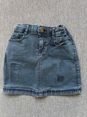 Jupe tape à l’œil