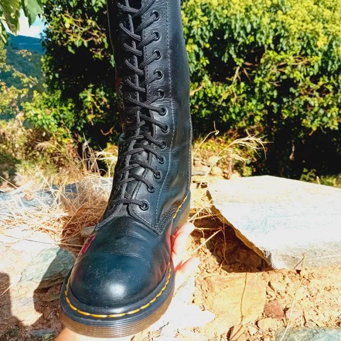 Dr. Martens Vonda 1914 roses brodées 38 - photo numéro 6