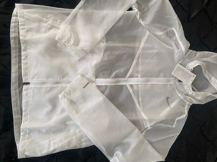 Veste nike running blanche S neuf avec étiquette authentique