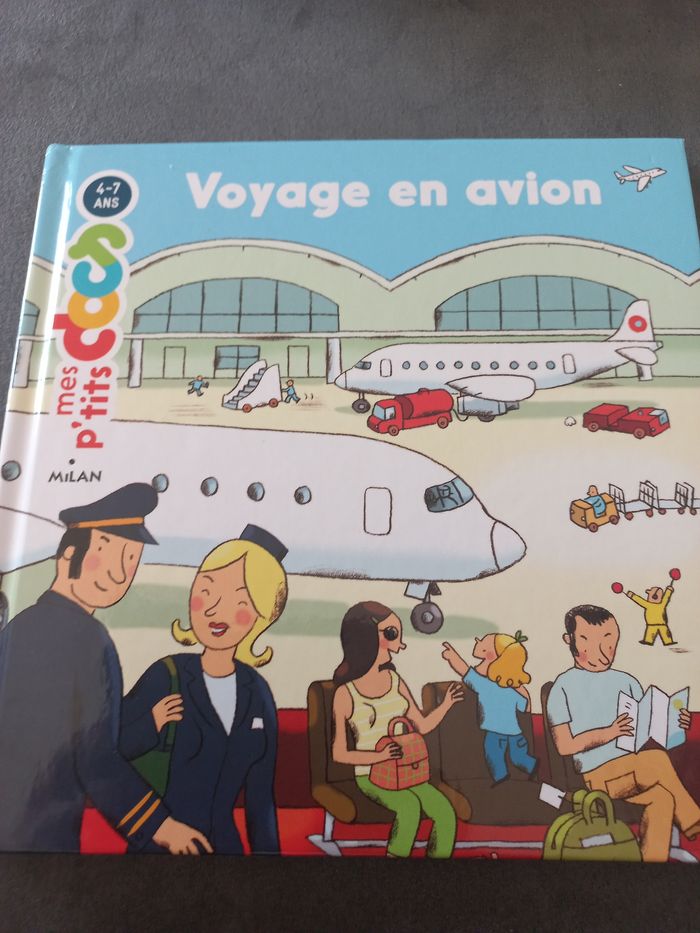 Livre mes p'tits docs voyage en avion