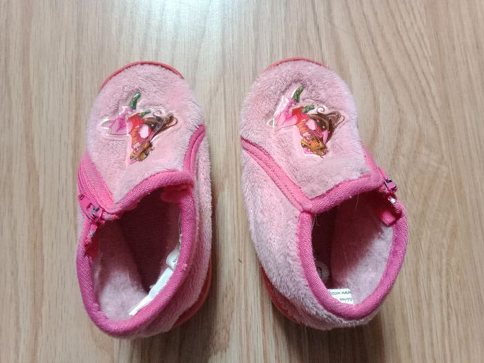 Chaussons pointure 20 🌞