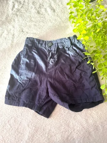 Très beau short pour petit garçon