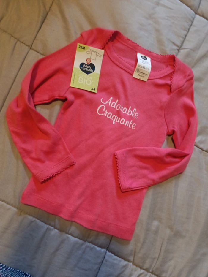 T-shirt taille 24 mois neuf - photo numéro 2