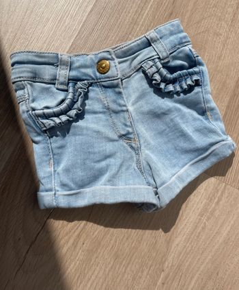 Short en jeans 3 mois neuf