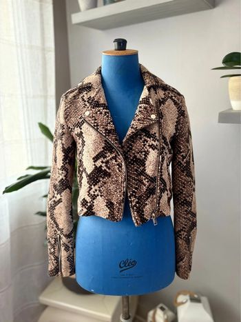 Veste H&M courte à motif serpents - marron/noir - neuve jamais porté - taille 32/XXS