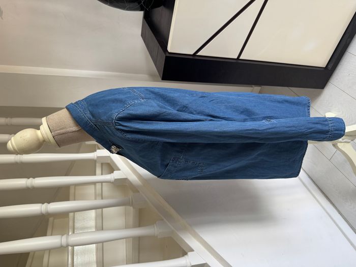 Chemise Camaieu en jean avec pierres brillantes - photo numéro 3