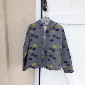 Veste à capuche filles taille 8 ans 