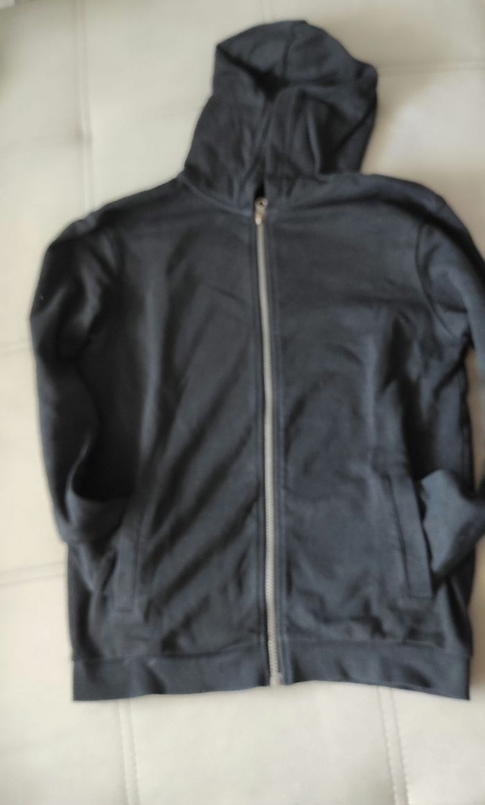 Veste capuche noire - photo numéro 2