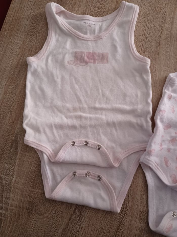 Lot 2 bodies  9 mois - photo numéro 2