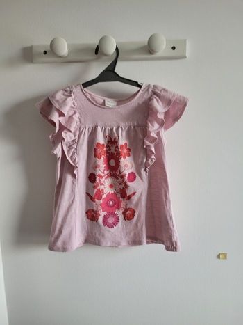 T-shirt zara 6 ans 116 cm à volant