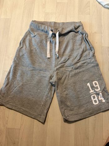 Short la halle taille S gris bouloché bon état