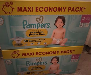 2 cartons couches Pampers premium taille 4 neuf 